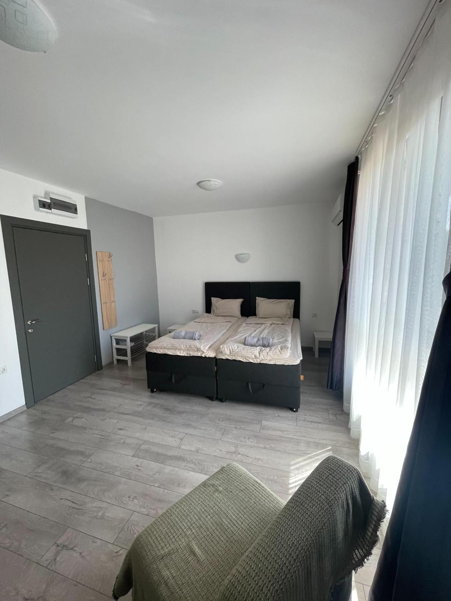 Zaraaparthotel Sofia Esterno foto