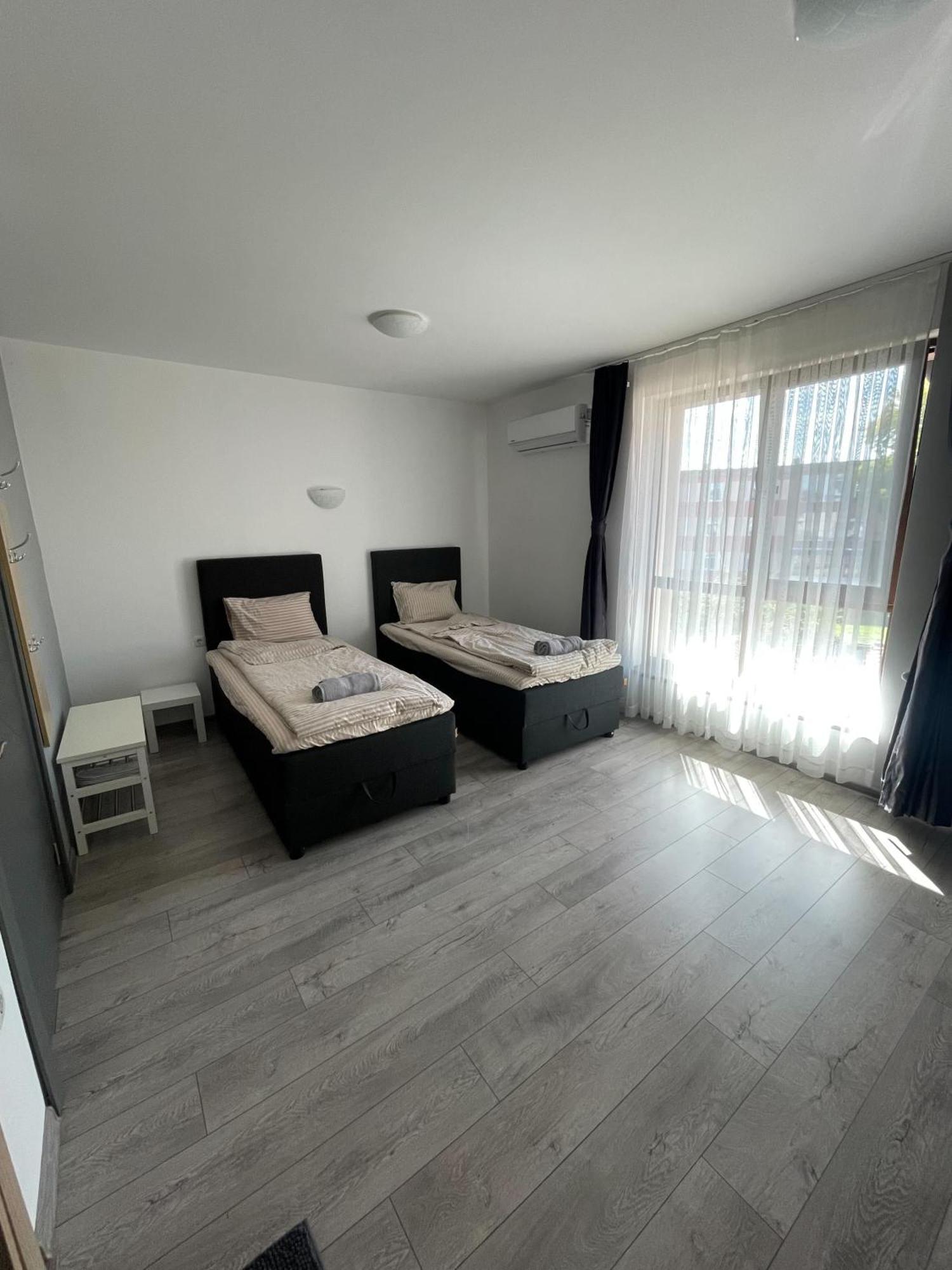 Zaraaparthotel Sofia Esterno foto